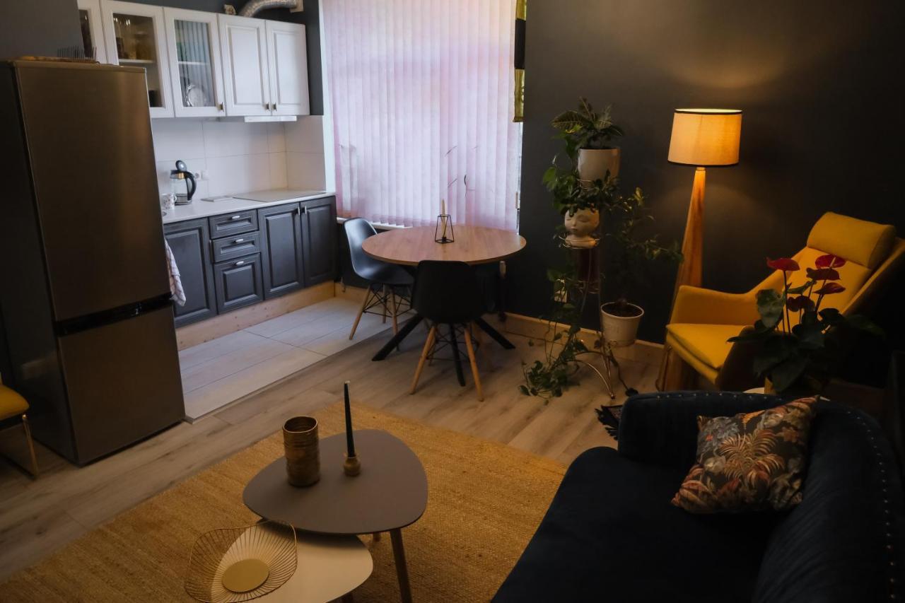 Silti, Atjaunoti Dzivokli Tuvu Centram - 1St Floor Apartment Rīga Exterior foto